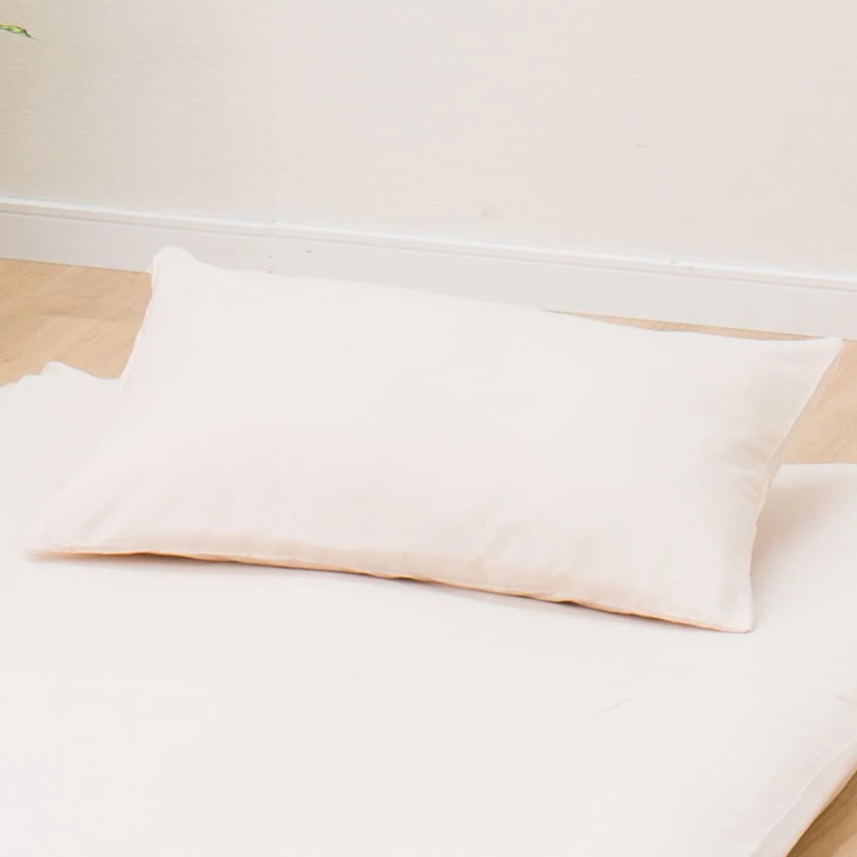 Easy-to-Use PILLOW COVER POLYESTER WASH BE Versatile