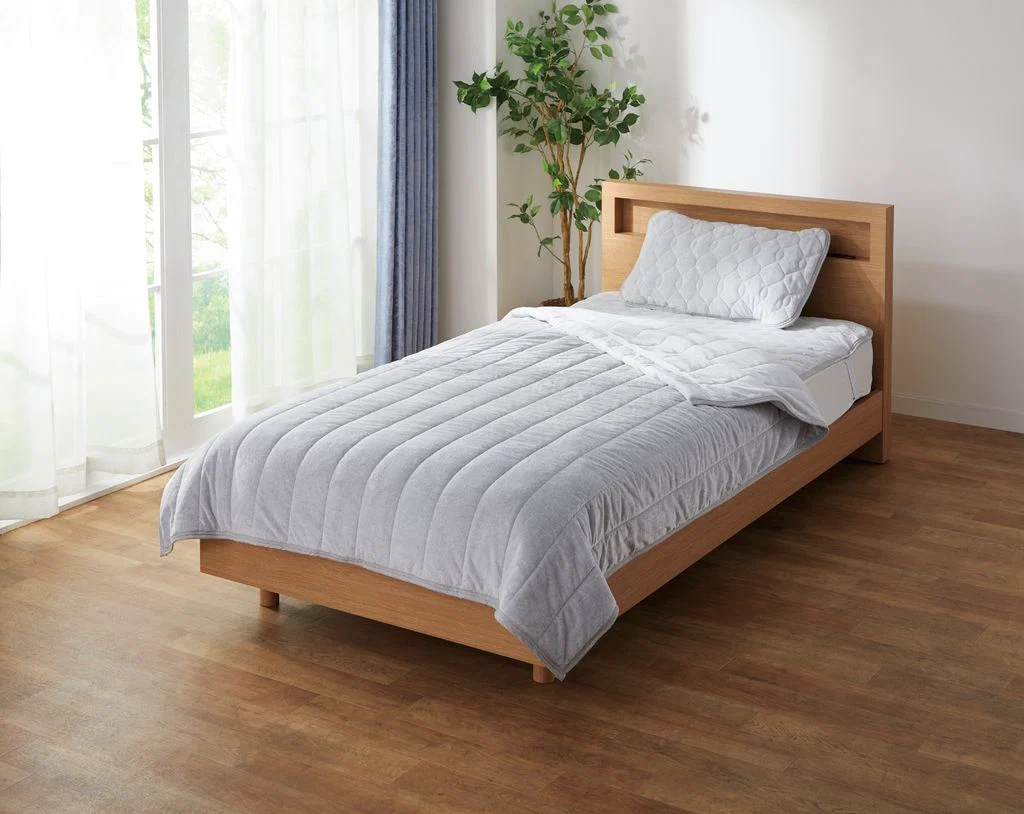 Green SKIN QUILT COTTON VELOR S LGY S2412 Fine