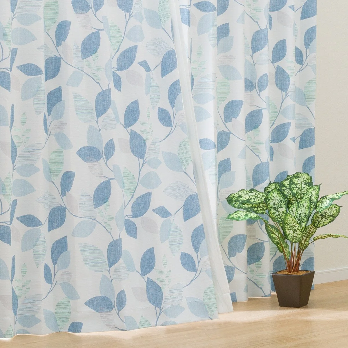 High-Grade CURTAIN FENRIR BL 100X200X2 Consistent