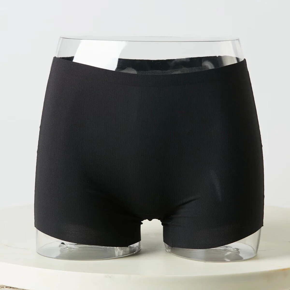 Crafted WOMEN MODAL SEAMLESS BOXER BK L Effective