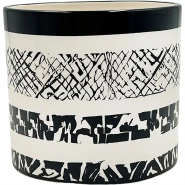 Innovative GLOSSY BLACK amp WHITE PATTERN POT Selected
