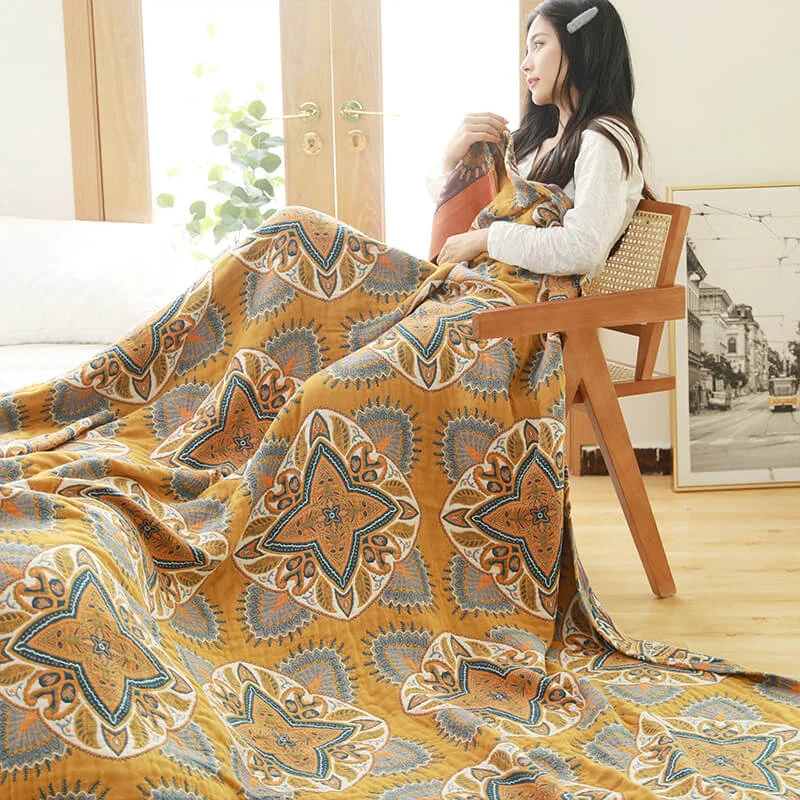 Top-Quality Ownkoti Multicolor Printed Cotton Lightweight Reversible Quilt Green
