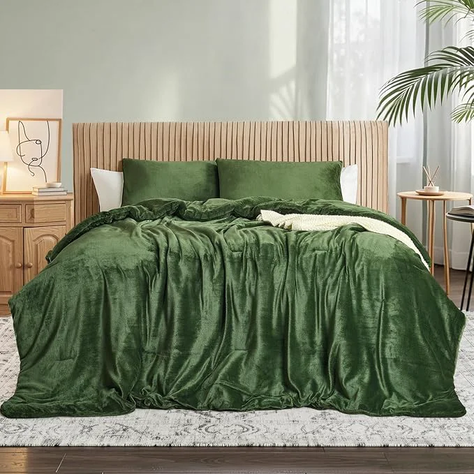 Efficient Wajade Queen Size Comforter Set- 3 Pieces Dark Green Bed in A Bag for All Seasons Bedding Set with 1 Comforters and 2 Pillowcases Practical