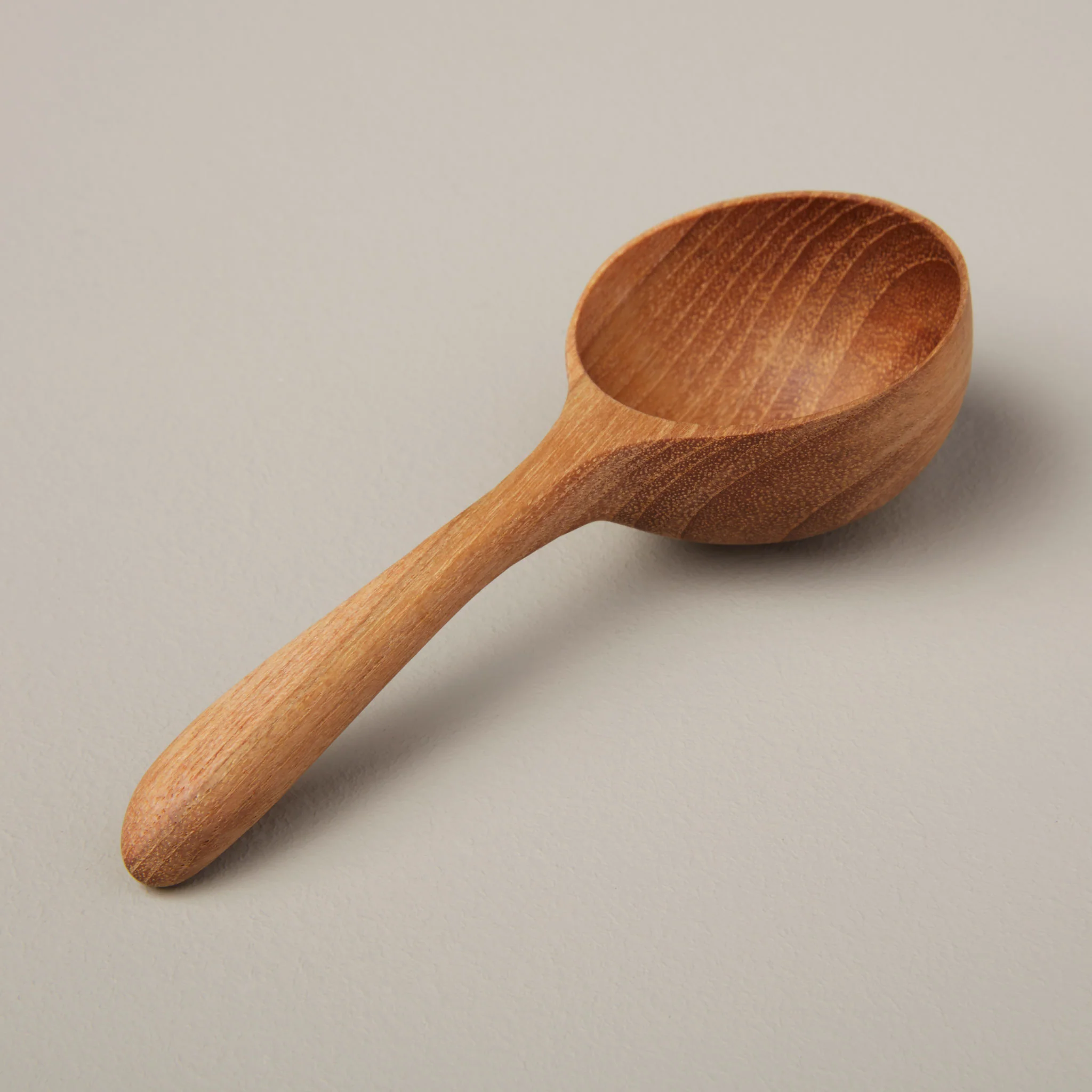 Innovative Teak Round Scoop Clean