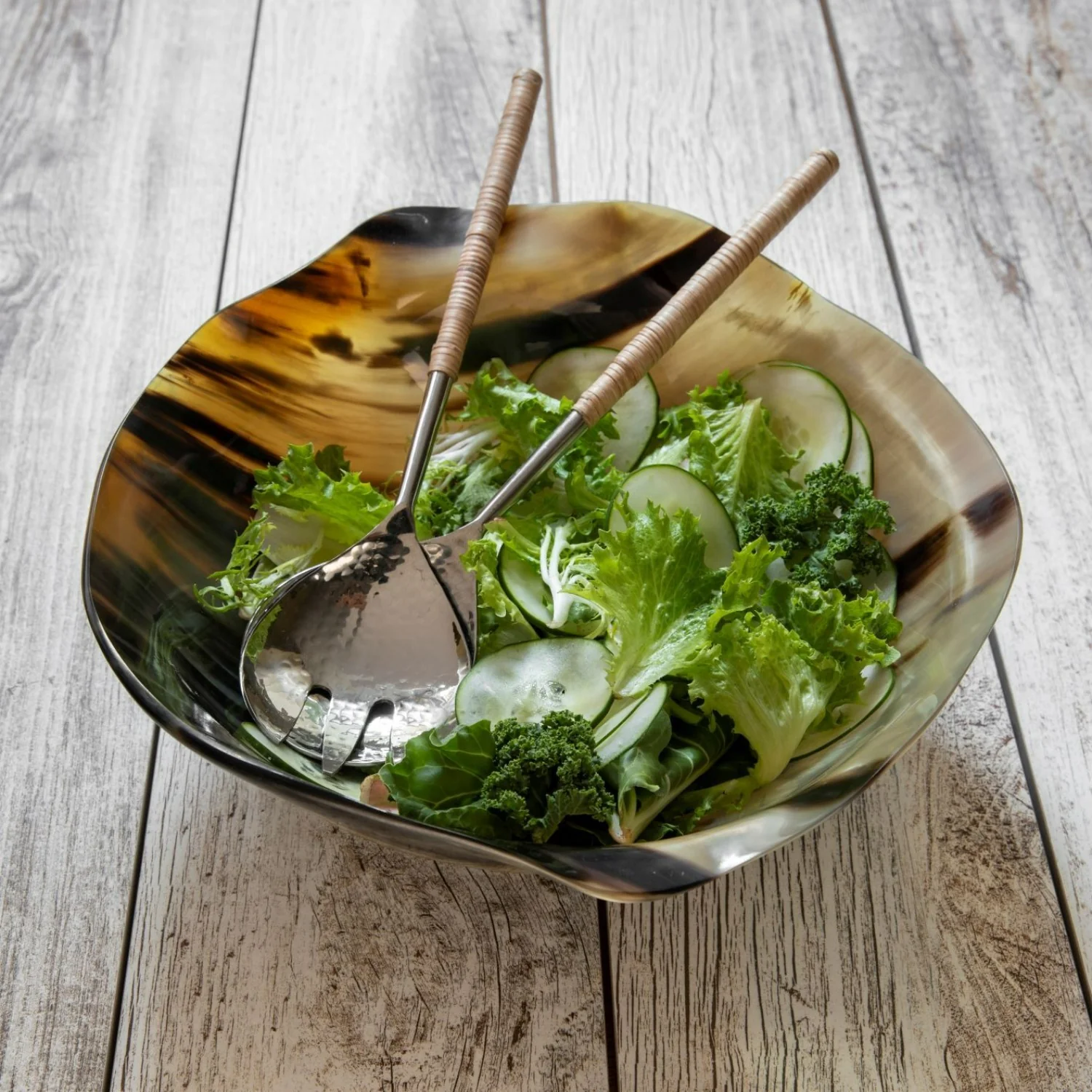 Superior Horn Wavy Round Bowl Casual
