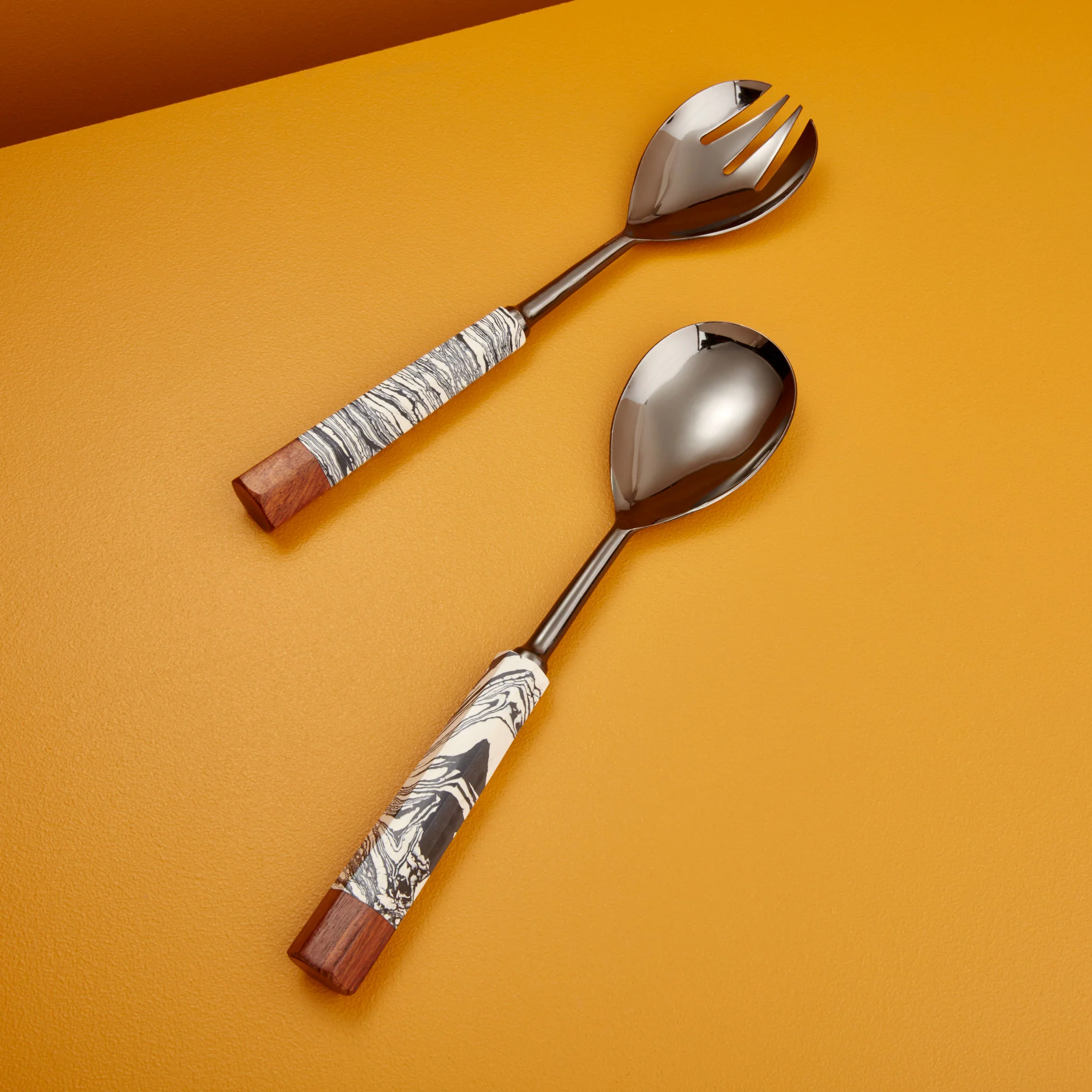 Relaxed Zebra Serving Set Selected