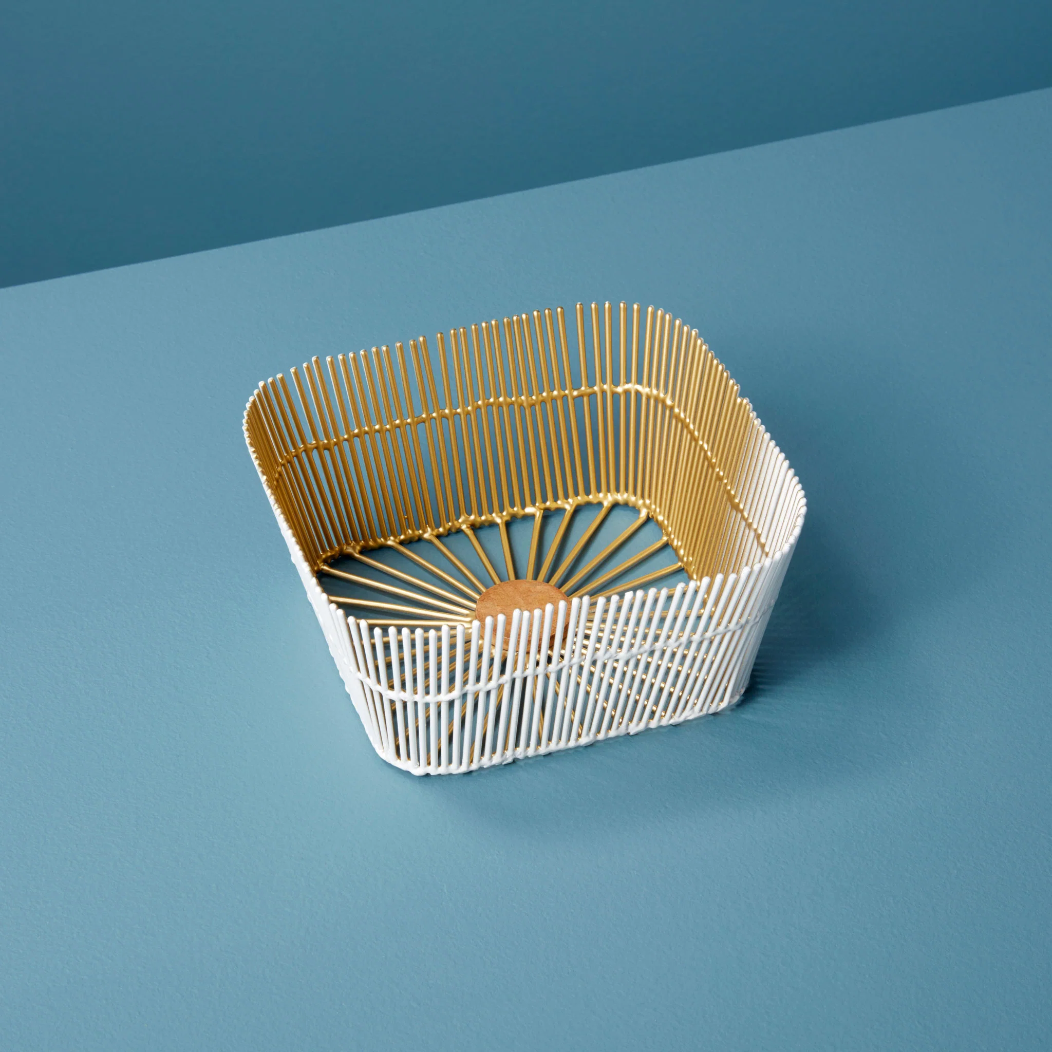 Premium Gilded Wire Berry Basket Outstanding