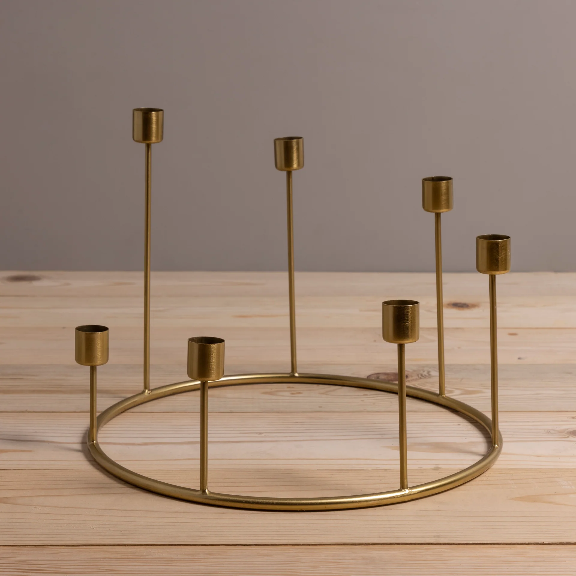 Exclusive Kent Gold Candlestick Wreath Large Quality