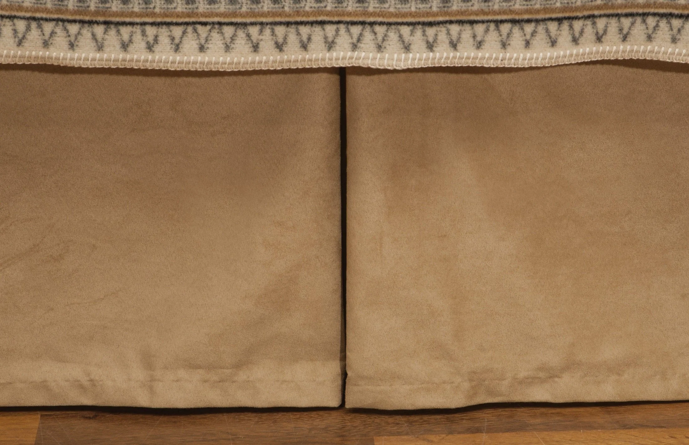 Lightweight Boulder Bed Skirt Environmentally Friendly
