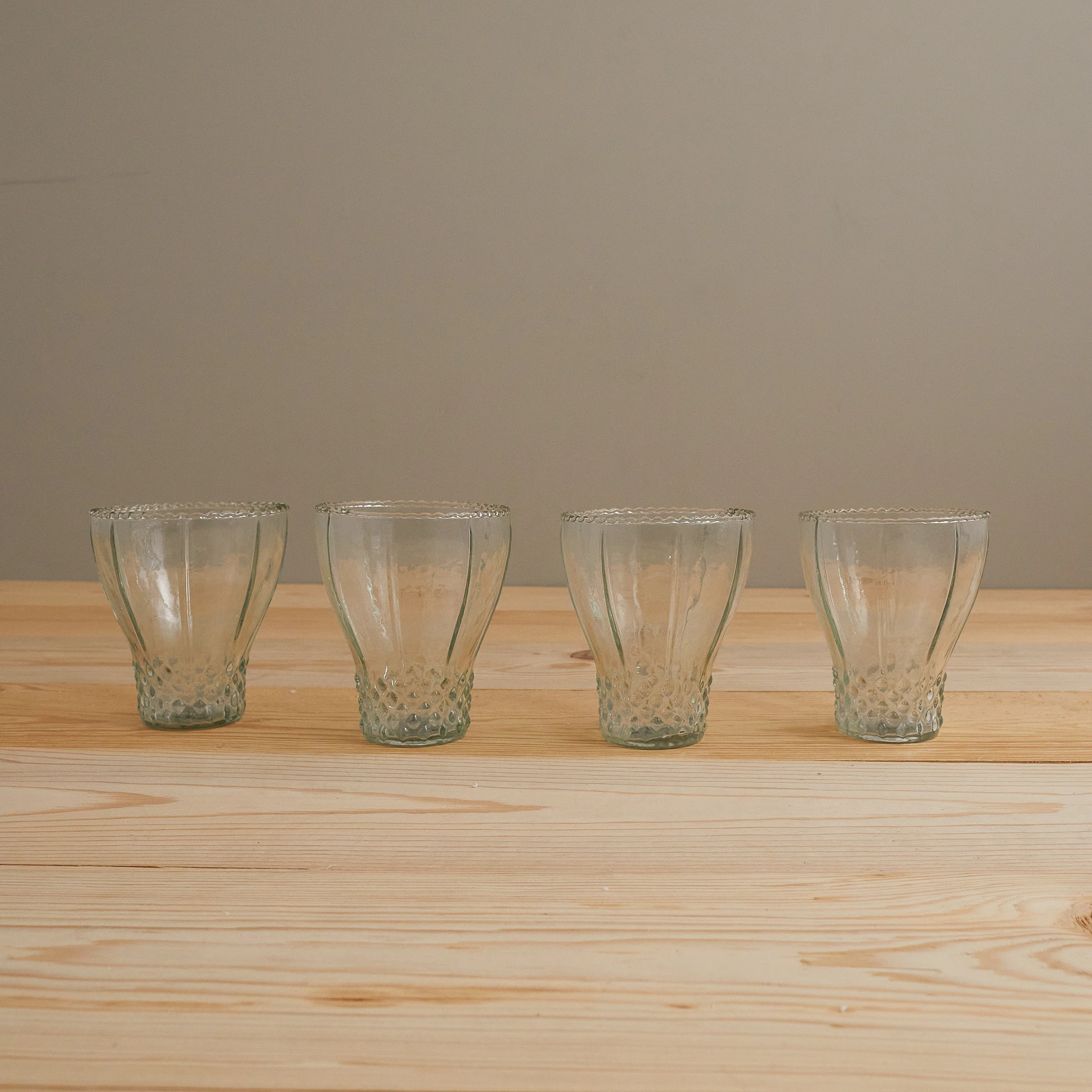 Practical Ruffle Bell Glass Set of 4 Trendy