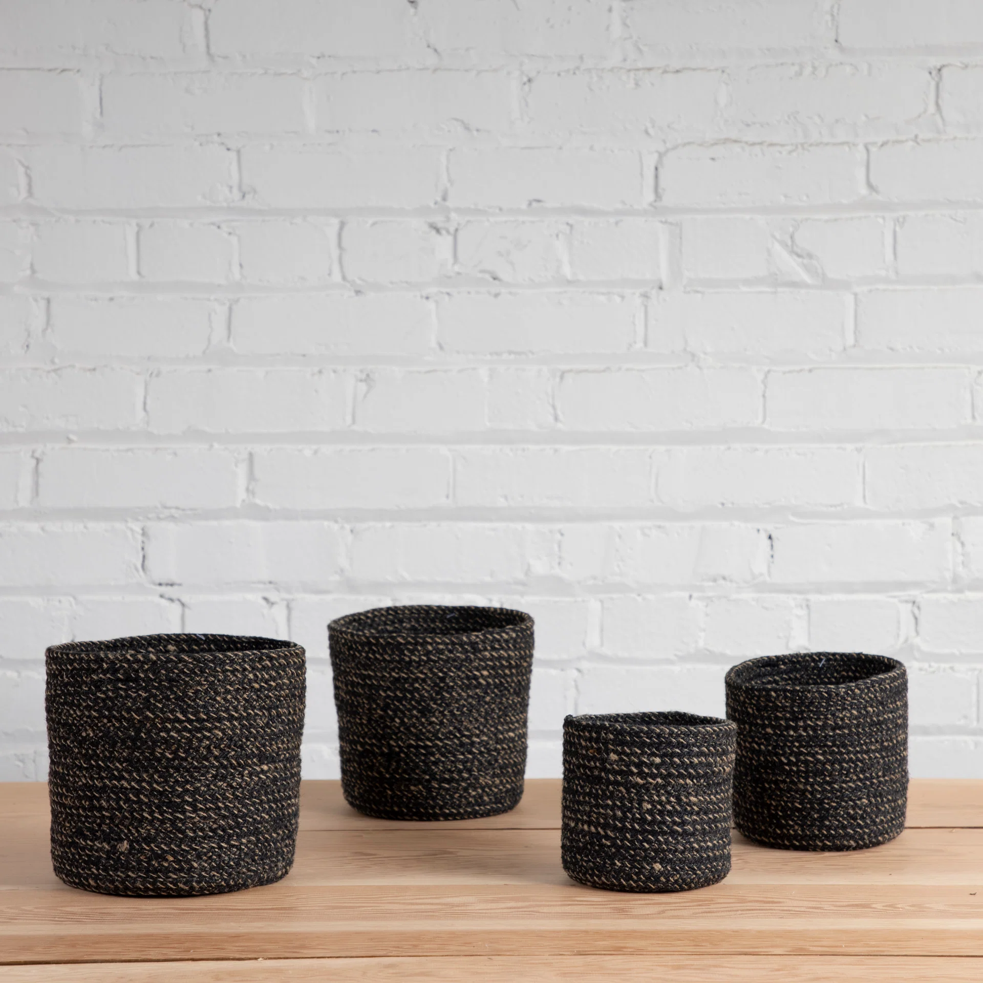 Artisan Melia Cachepot Black Set of 4 Official
