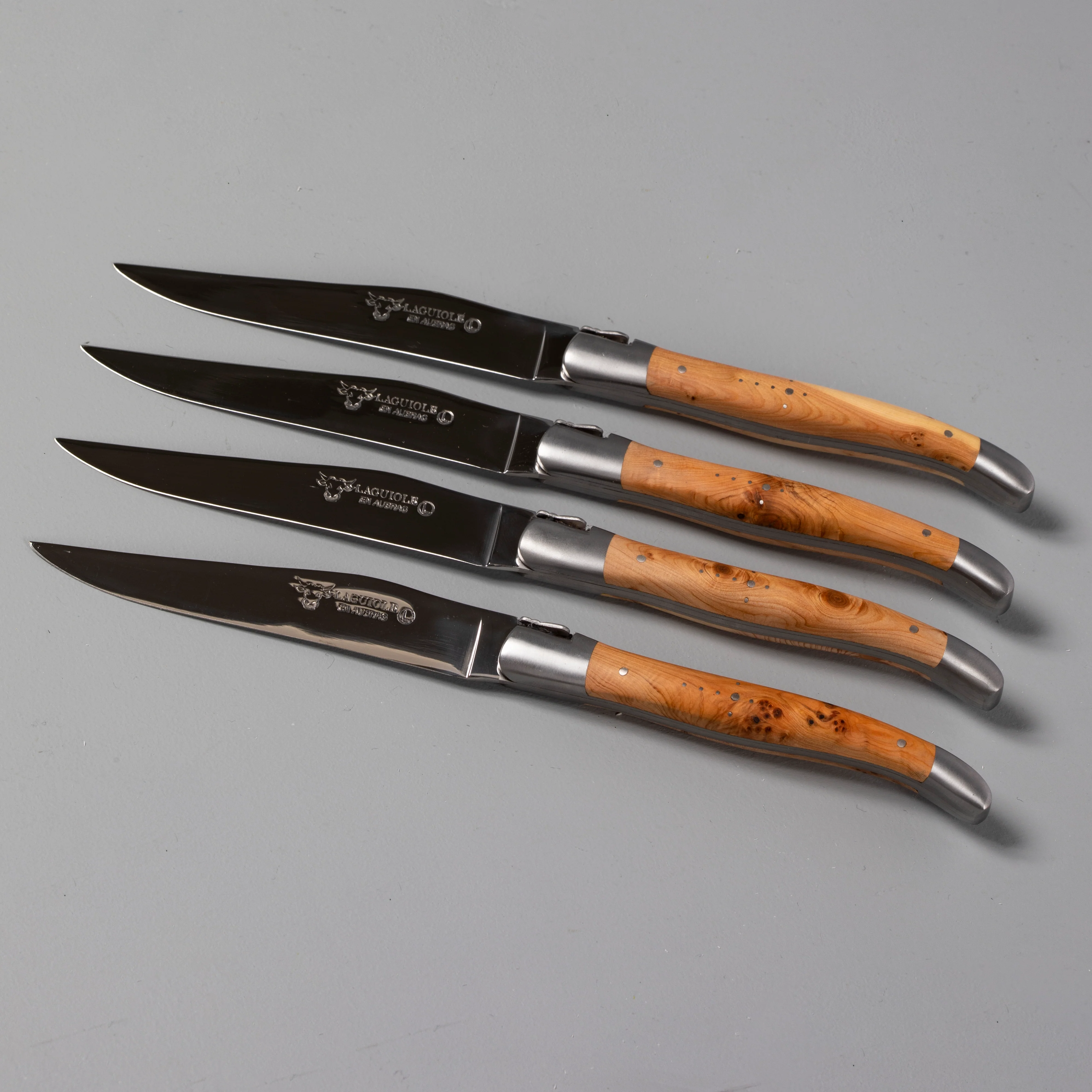 Modern Laguiole en Aubrac Handcrafted Steak Knives Set of 4 Juniper Wood Detailed