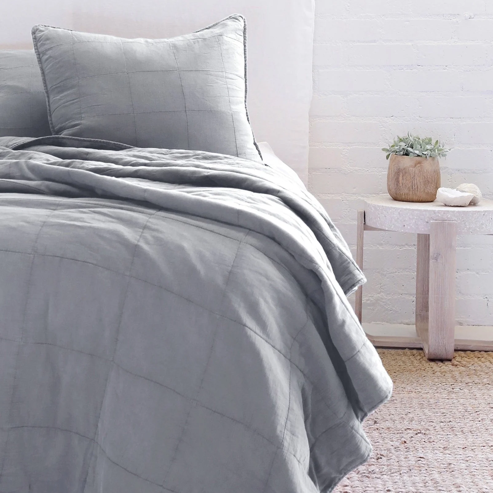 Authentic Antwerp Queen Coverlet Ocean Fast