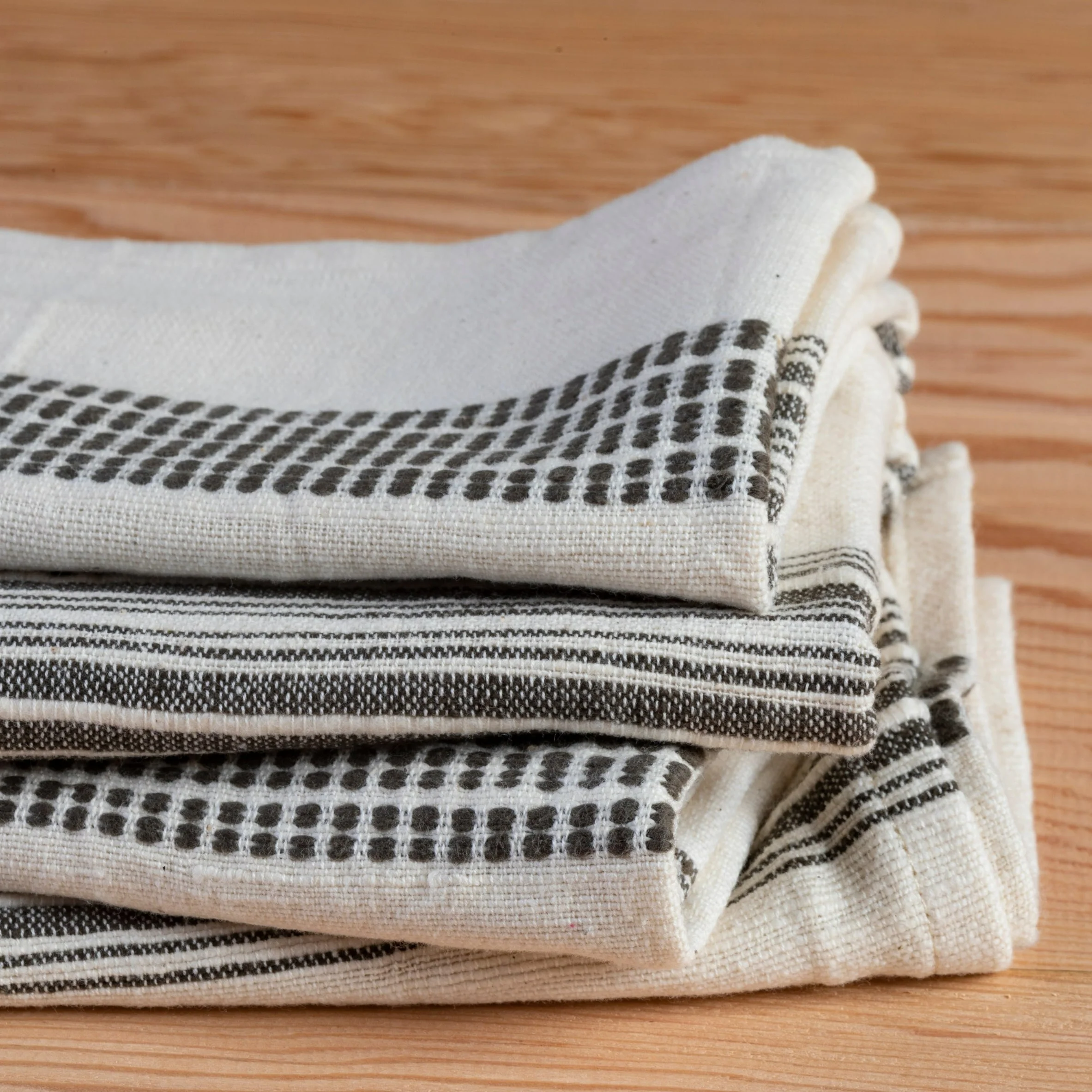 Proven Aden Napkins Natural with Grey Set of 4 Expertly Made