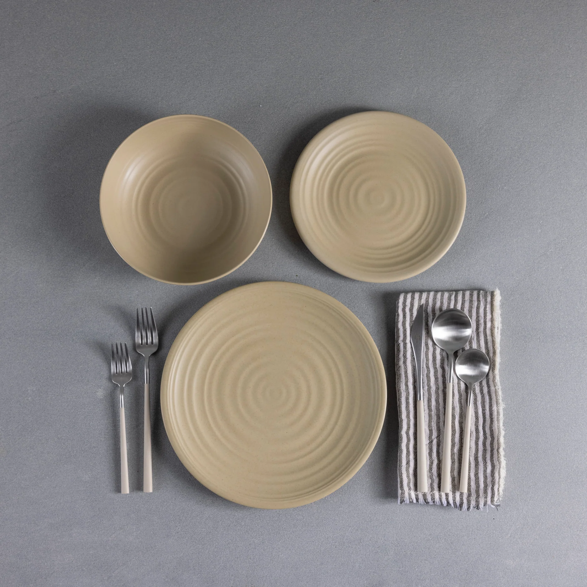 Durable Sancha Organic Dinner Plate Birch Set of 4 Advanced
