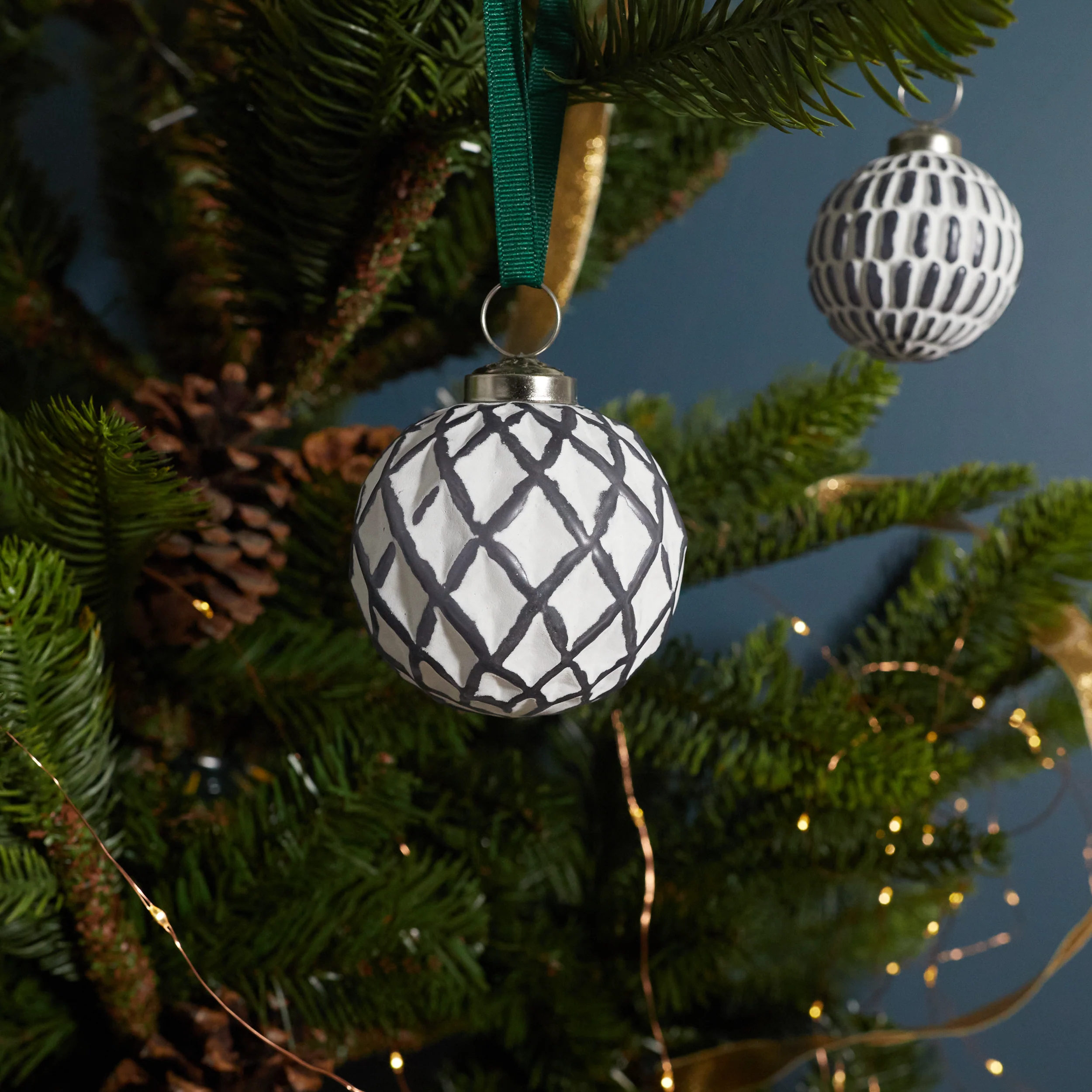 Premium White amp Grey Glass Ornament Lattice Ball Next-Generation