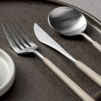 Professional Mito Flatware Set Cru Refined
