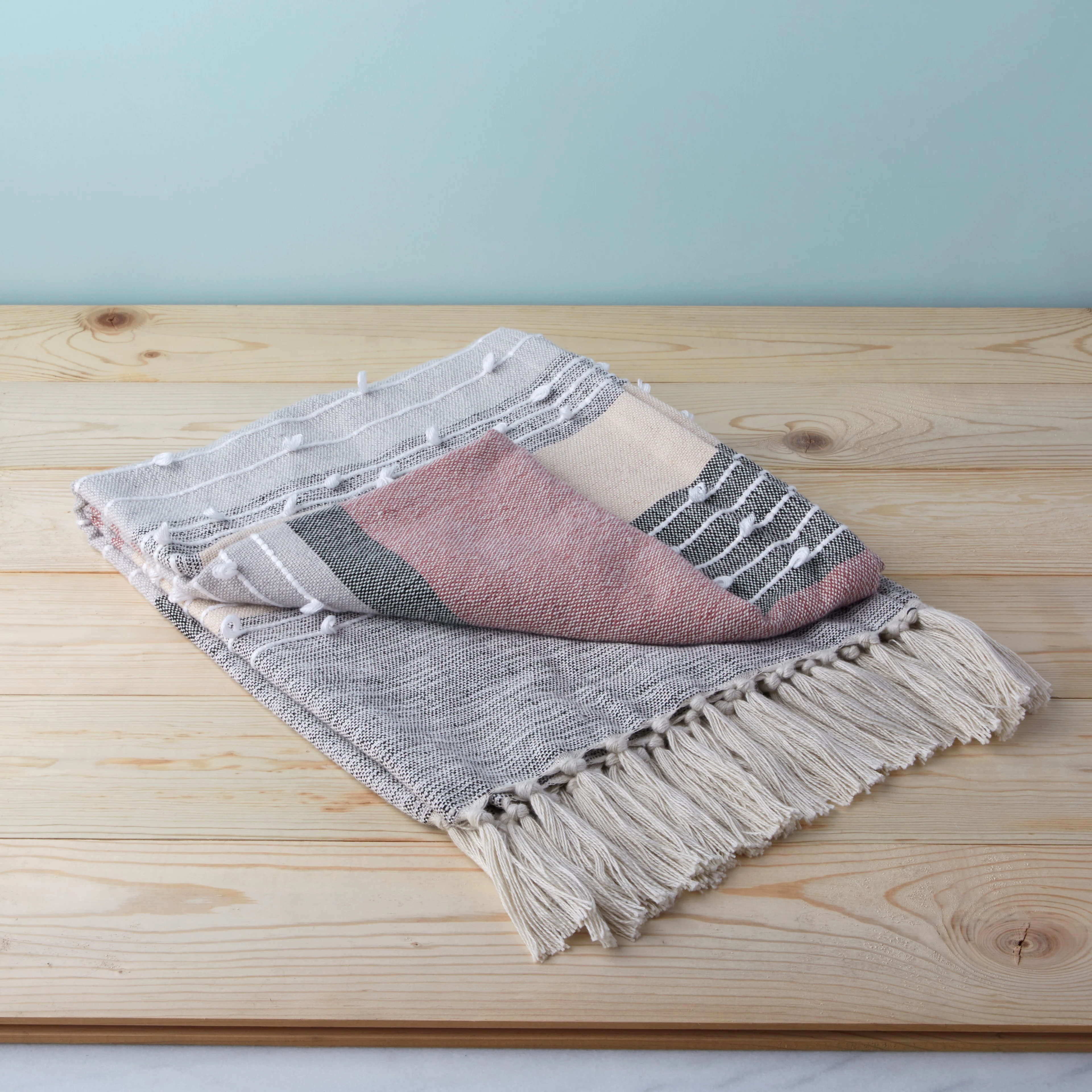Proven Baso Recycled Throw Fine