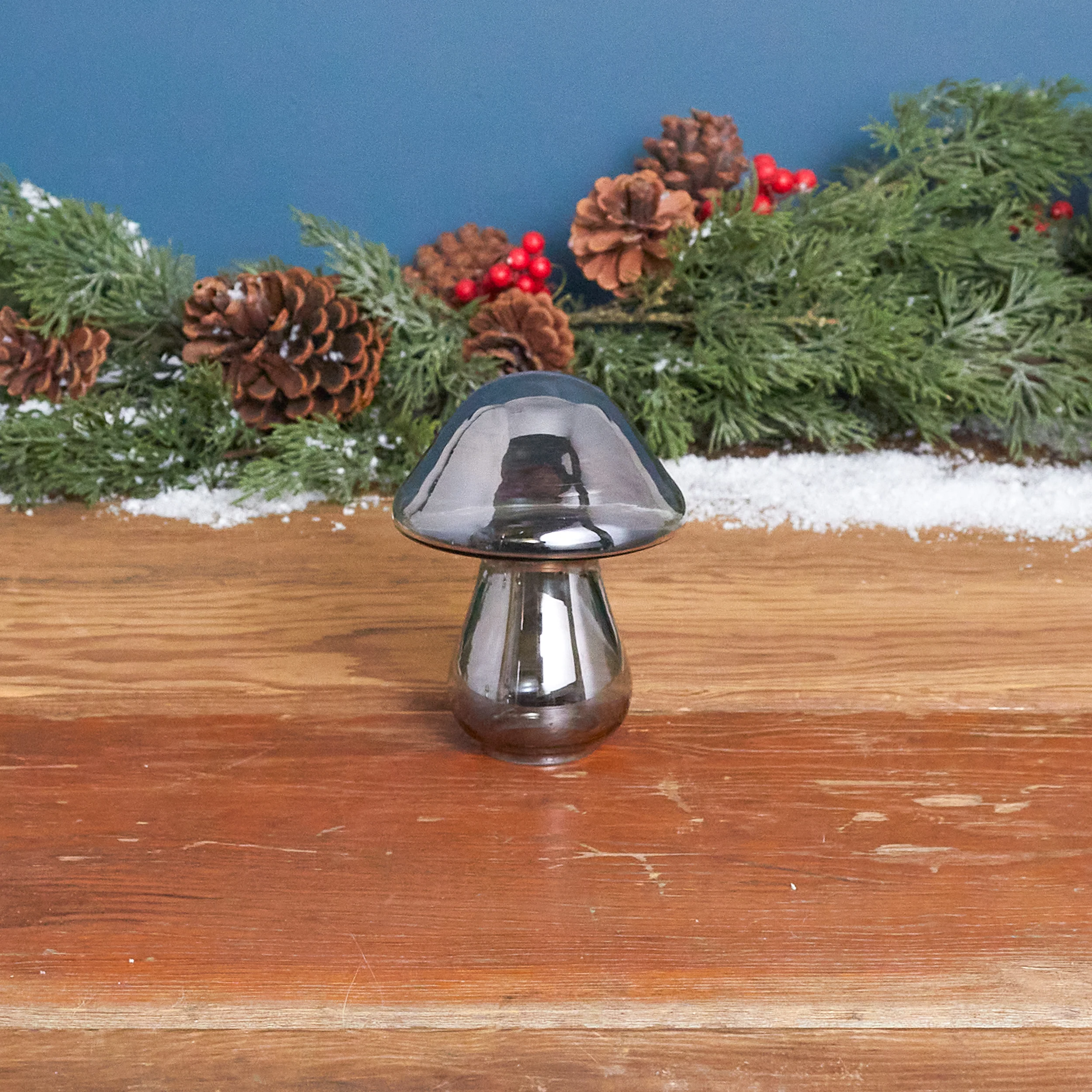 Sustainable Onyx Luster Glass Mushroom Medium Clean