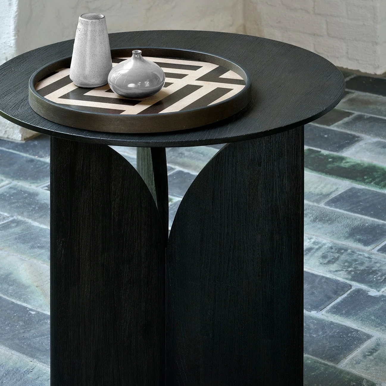Contemporary Fin Side Table Powerful