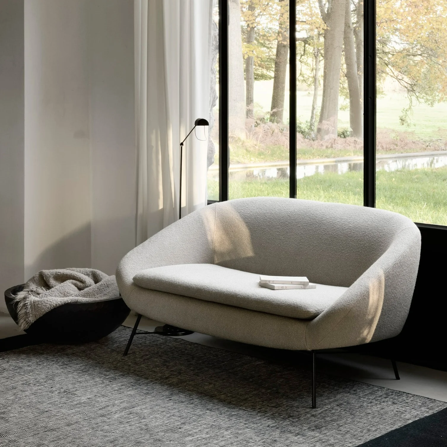Easy-to-Use Barrow Sofa Off White Specialty