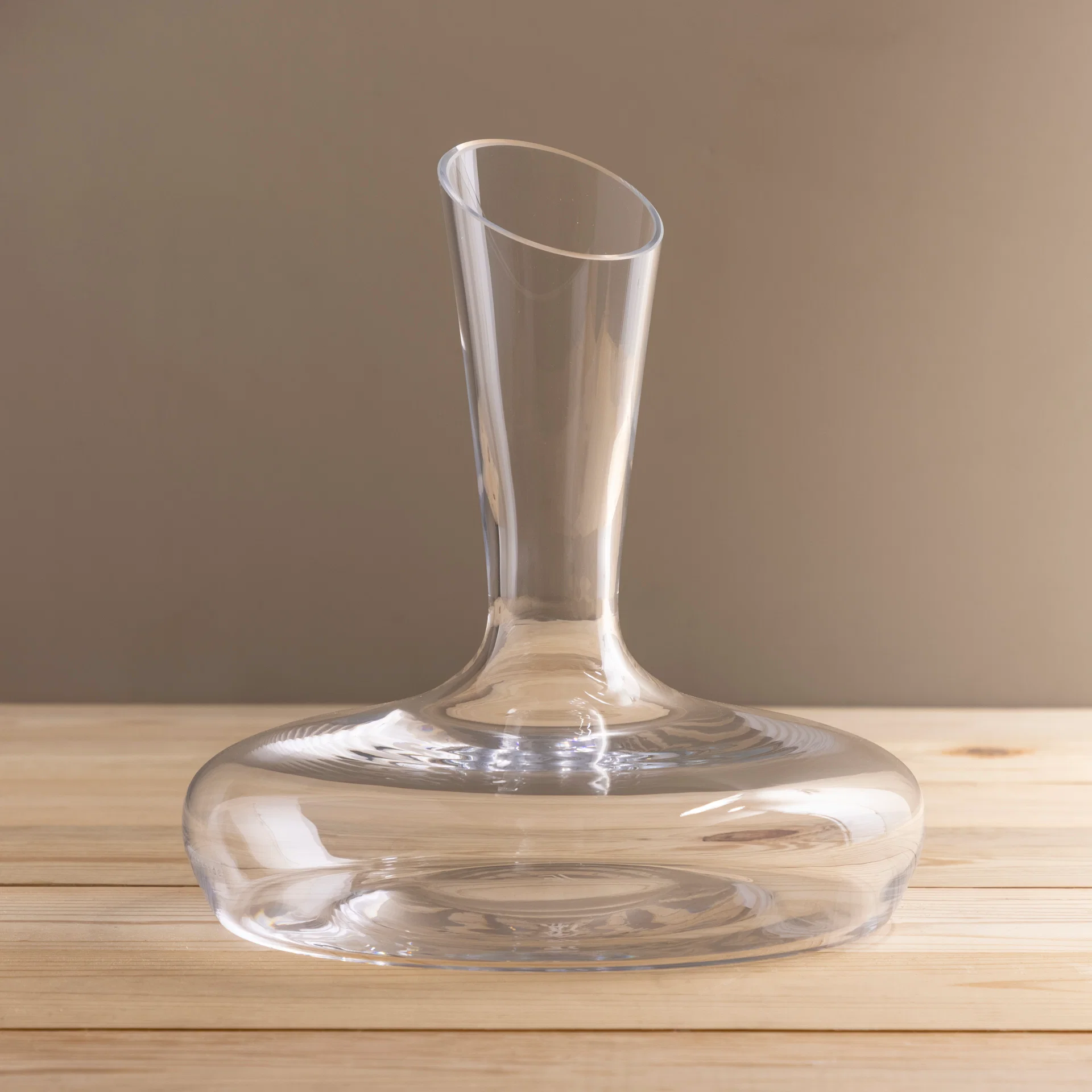User-Friendly Wine Carafe 85oz Fast