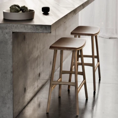 Superior Osso Counter Stool Varnished Oak Cognac Leather Specialty