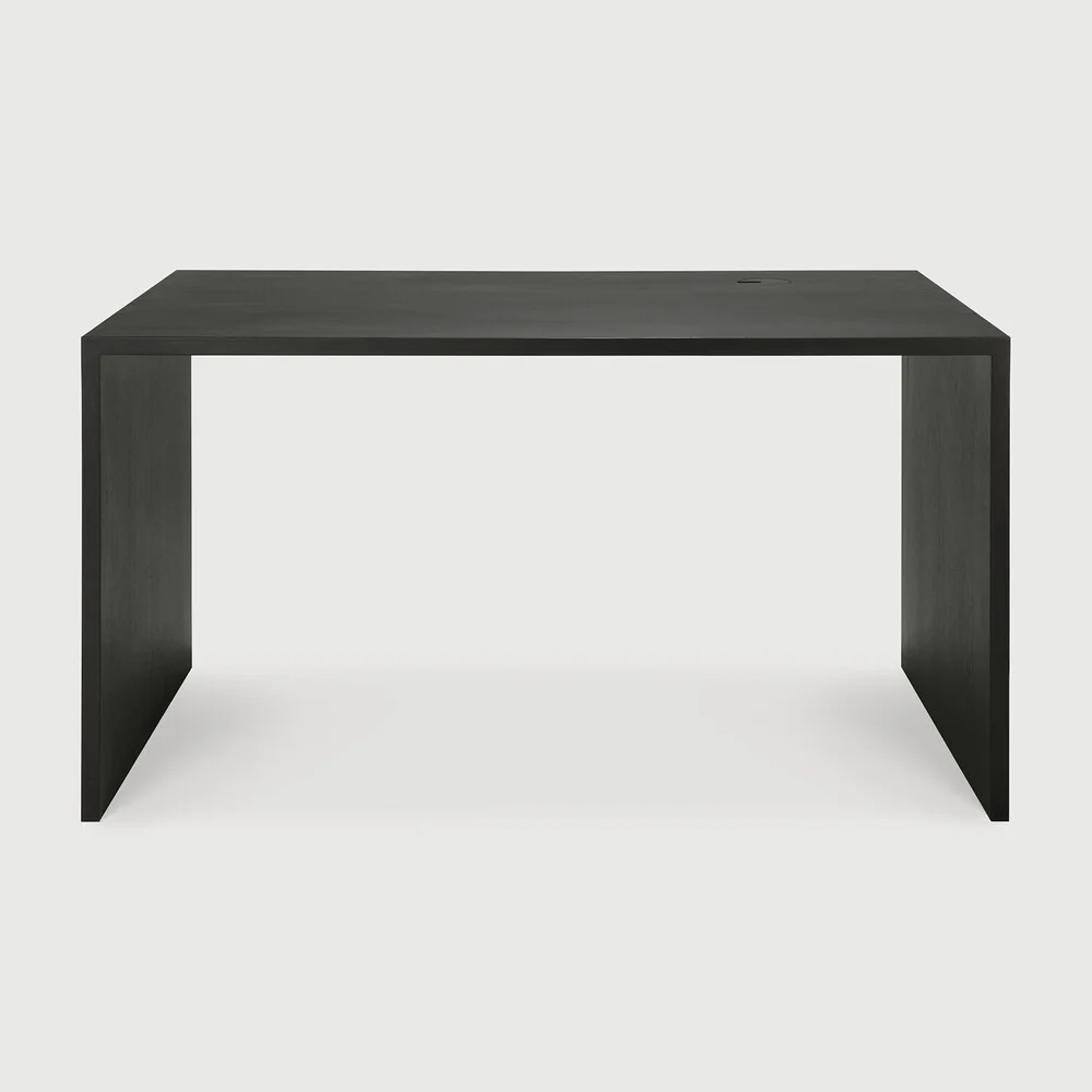 High-End U desk - varnished oak - black - rectangular - with cable management Practical