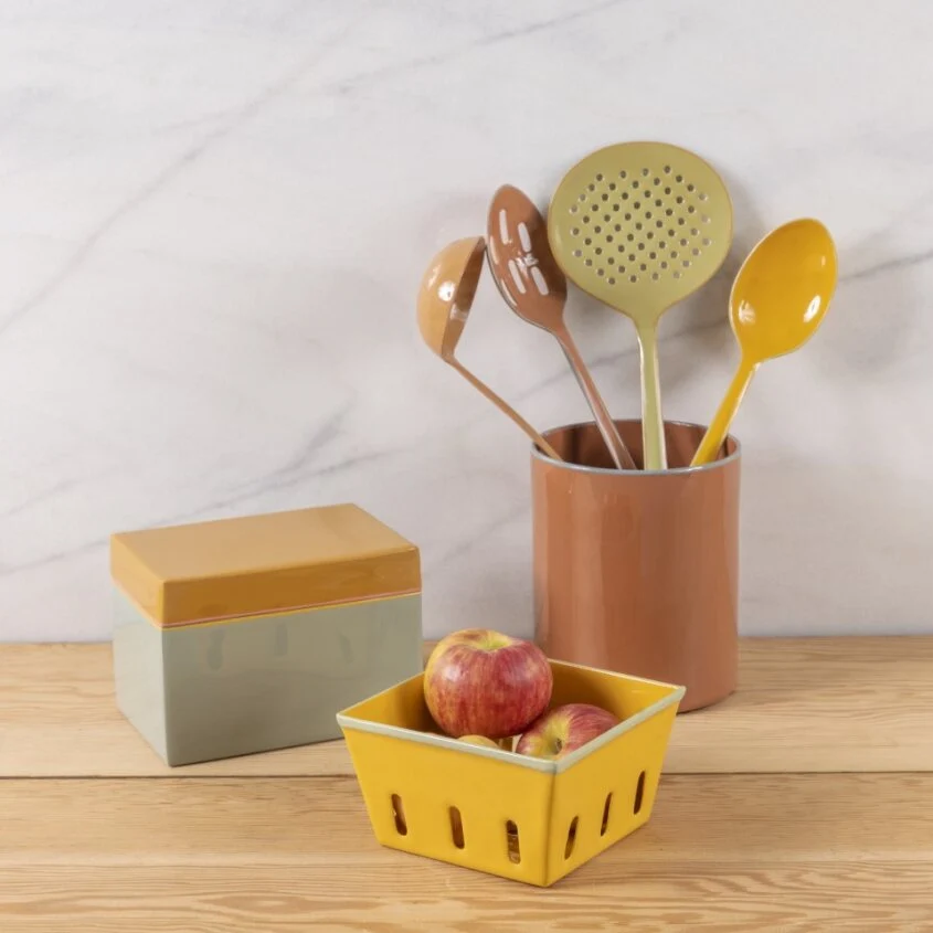 Easy-to-Use Harlow Bright Berry Basket Efficient