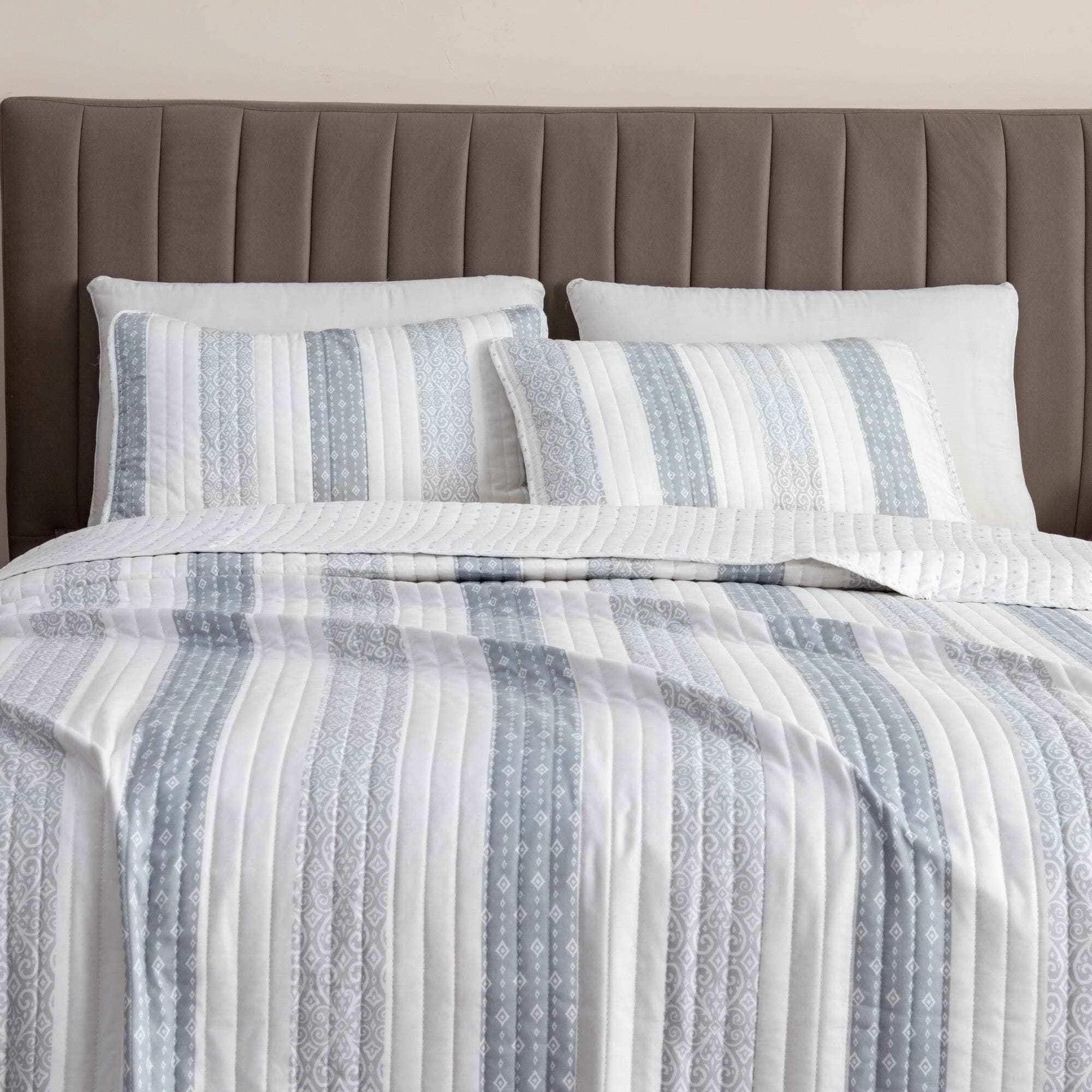 Specialty 3-Piece Stripe Quilt - Adele Collection Natural