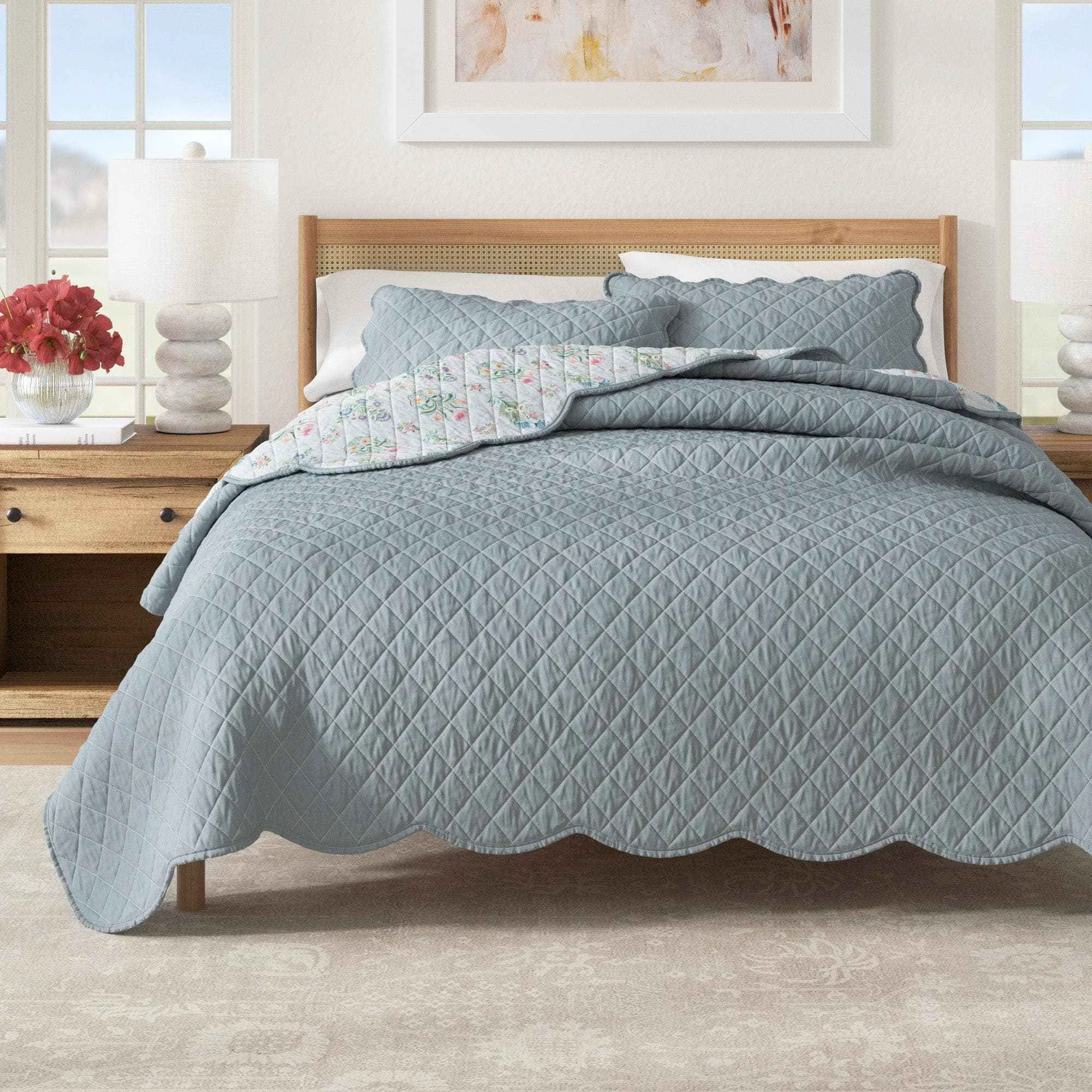 Traditional Floral Print amp Scallopeded Edge Cotton Quilt Set - Katrin Collection Elite