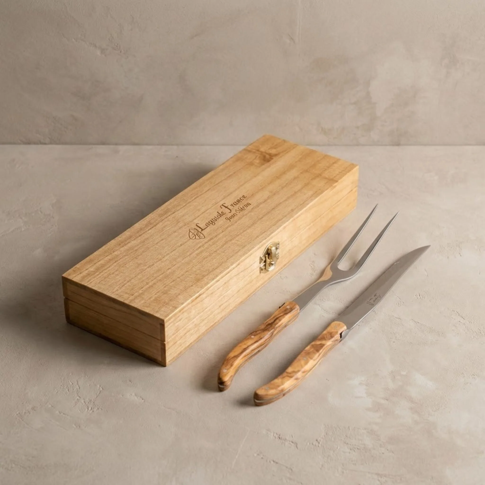 Responsible Laguiole Carving Set Olivewood in wooden box Reliable