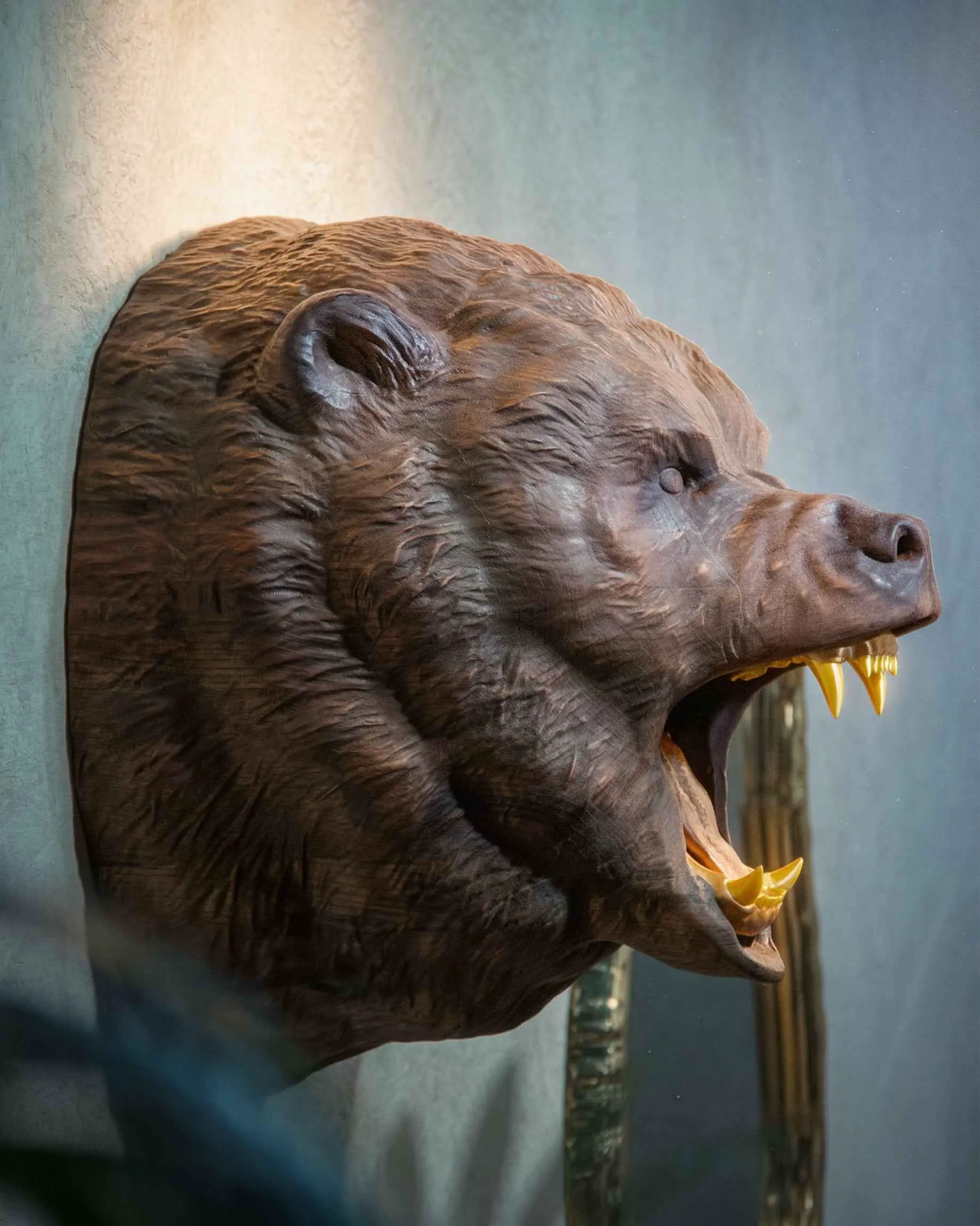 Fashionable Hand-Carved Roaring Bear Head Certified