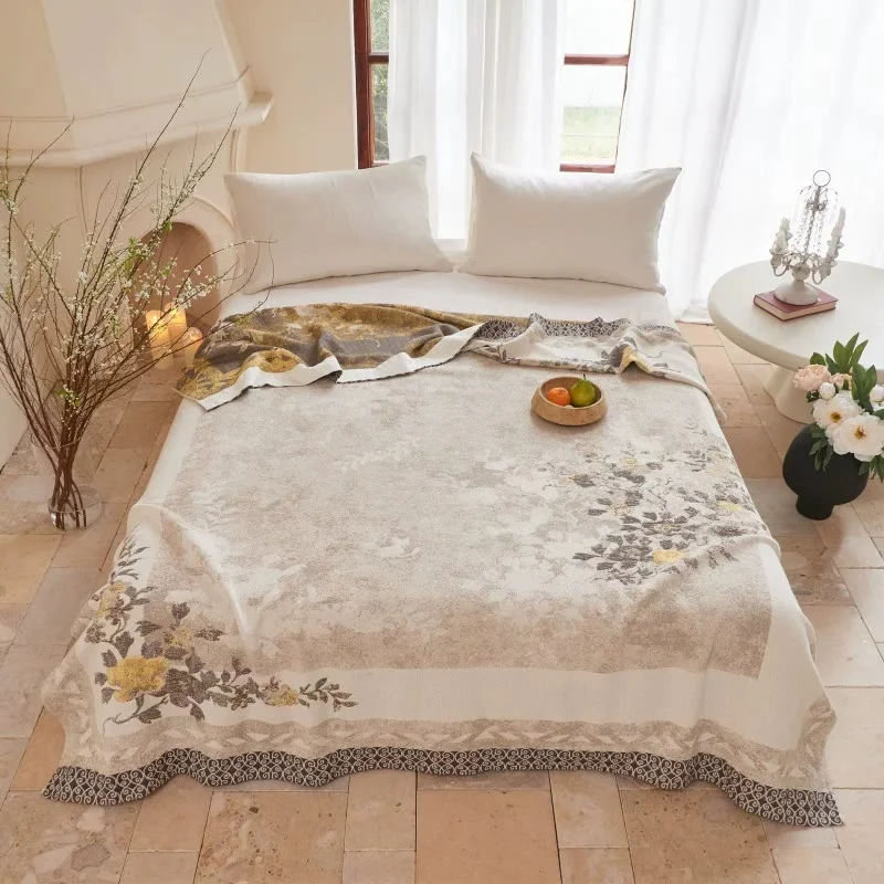 Premium Material Ownkoti Oriental Peony Jacquard Reversible Gauze Quilt Selected