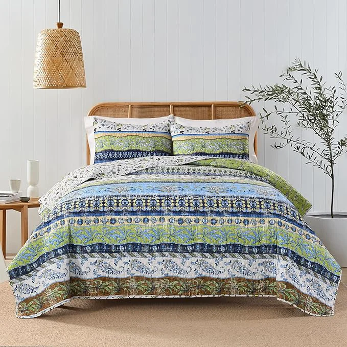 Practical Boho Style King Quilt Set Green Bohemian Floral Strip Quilt Beddding Set Soft and Lightweight Bedspread for All Season Oversize King Bed Coverlet with 2 Matching Pillow Shams 3 Pieces Consistent
