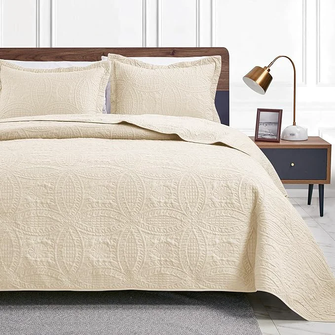 World-Class Love 39 s cabin King Size Quilt Bedding Set Beige Bedspreads - Bed Summer Lightweight Bedspread Comforter - Coin Pattern Bedding Coverlet for All Season - 3 Pieces 1 Quilt 2 Pillow Shams Recyclable