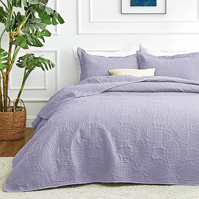 Secure Love 39 s cabin Quilts for Full Bed Lavender Bedspreads Bedding Set - Lightweight Bedspread Comforter - Coin Pattern Bedding Coverlet for All Season - 3 Pieces 1 Quilt 2 Pillow Shams Stylish