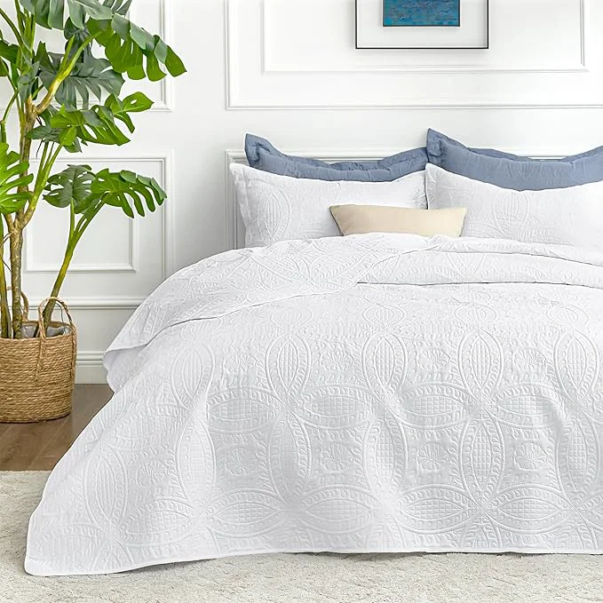 Smooth Love 39 s cabin Oversized King Size Quilt Bedding Set White Bedspreads - Oversized King Lightweight Bedspread Comforter - Coin Pattern Coverlet for All Season - 3 Pieces 1 Quilt 2 Pillow Shams Practical