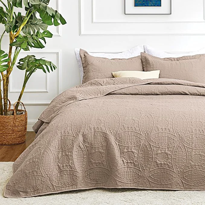 Proven Love 39 s cabin Oversized King Size Quilt Bedding Set Burlwood Bedspreads - Oversized King Lightweight Bedspread Comforter - Coin Pattern Coverlet for All Season - 3 Pieces 1 Quilt 2 Pillow Shams Original Design