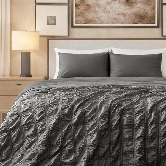 Sophisticated Cozy Bliss Cooling Comforter Seersucker Plaid Queen Size Q-Max 0.45 Lightweight Cooling Blanket Breathable Silk Smooth Summer Bedding Quilt for Hot Sleepers Night Sweats Dark Gray