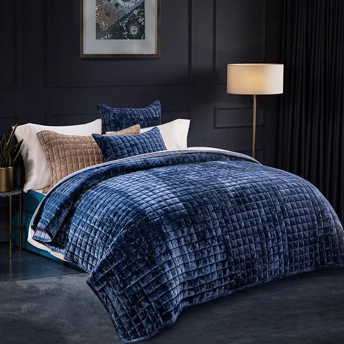 Minimalist RECYCO Luxury Velvet Quilt Set Full Queen Size Lightweight Velvet Comforter Set Oversized Bedspread Coverlet Quilted Bedding Set with 2 Matching Pillow Shams for All Season Navy Blue Crafted
