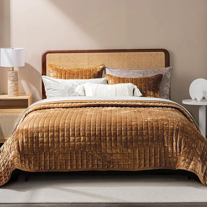 Original Design RECYCO Luxury Velvet Quilt Set Full Queen Size Bedding Sets Ultra Soft Velvet Comforter Set Lightweight Channel Box Stitch Oversized Bedspread Coverlet for All Season with 2 Shams Caramel Gold Artisan