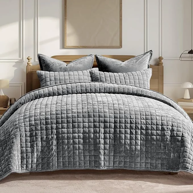 Long-Lasting RECYCO Luxury Velvet Quilt Set King Size Bedding Sets Ultra Soft Velvet Comforter Set Lightweight Channel Box Stitch Oversized Bedspread Coverlet for All Season with 2 Shams Charcoal Gray Refined