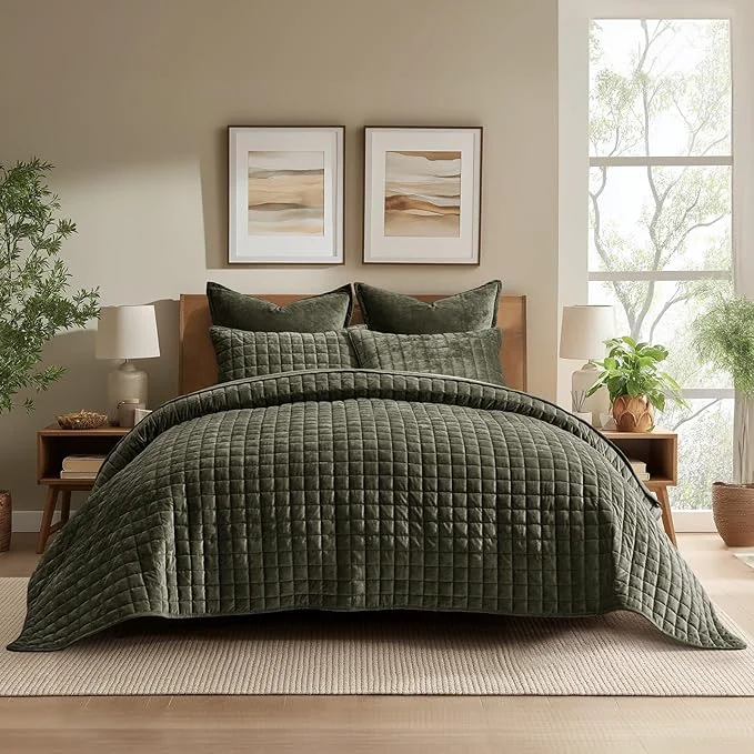 RECYCO Luxury Velvet Quilt Set King Size Lightweight Velvet Comforter Set Oversized Bedspread Coverlet Quilted Bedding Set with 2 Matching Pillow Shams for All Season Olive Green Traditional