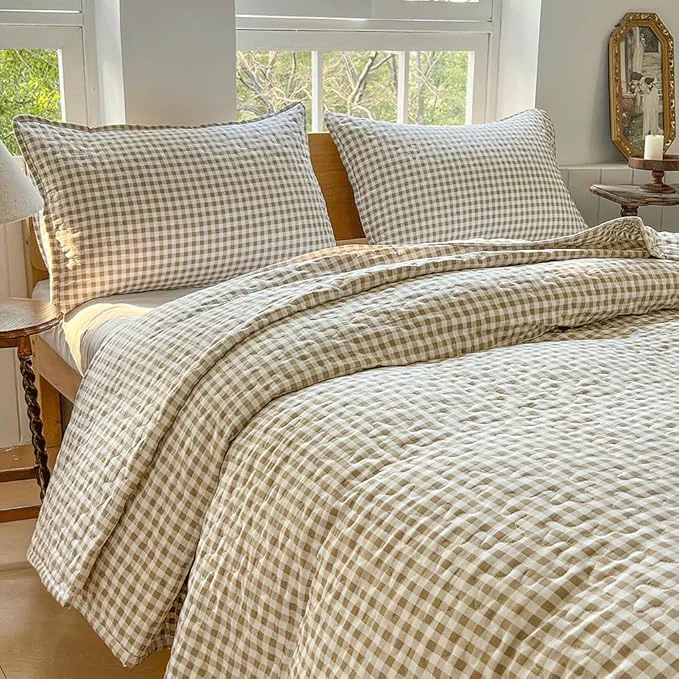 Specialty Tan Gingham Queen Quilt Set Soft Pre-washed Microfiber Taupe Plaid Queen Bedspread Lightweight Checked Summer Quilt Grid Bedding Coverlets for All Seasons Includes 1 Quilt 2 Pillow Shams Excellent