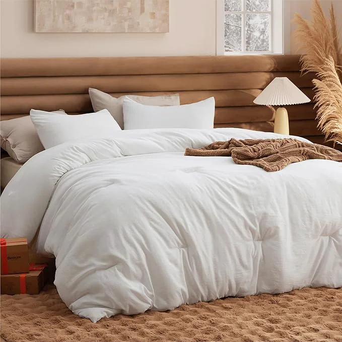 World-Class Bedsure Oversized Queen Comforter Set White Soft Prewashed Bedding for All Seasons 3 Pieces GentleSoft™ Bed Set 1 Lightweight Comforter 98 quot x98 quot and 2 Pillowcases 20 quot x26 quot High-Grade