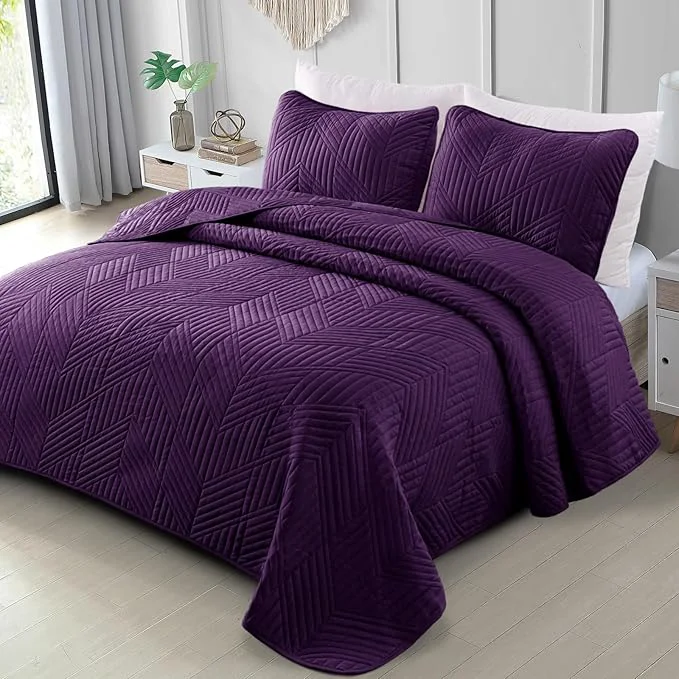 High-Grade Exclusivo Mezcla Ultrasonic Full Queen Quilt Bedding Set Lightweight Deep Purple Bedspreads Soft Modern Geometric Coverlet Set for All Seasons 1 Quilt and 2 Pillow Shams Dependable