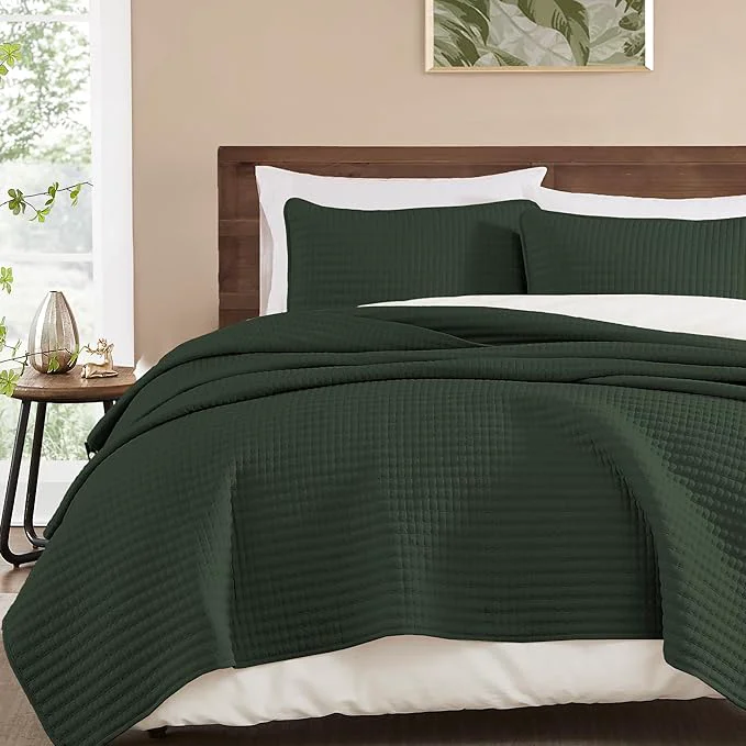 Natural WRENSONGE King Size Quilt-3 Pieces Lightweight Bedspreads Dark Green King Quilt Bedding Set for All Seasons Soft Summer Coverlet with 2 Pillow Shams Suitable for Bed Couch Quilt Blanket Contemporary