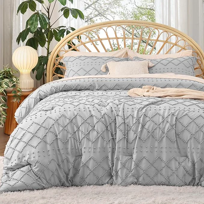 Smooth Bedsure California King Comforter Set - Light Grey Comforter Boho Tufted Shabby Chic Bedding for Kids 3 Pieces Vintage Farmhouse Bed Set for All Seasons Fluffy Soft Bedding with 2 Pillow Shams Premium