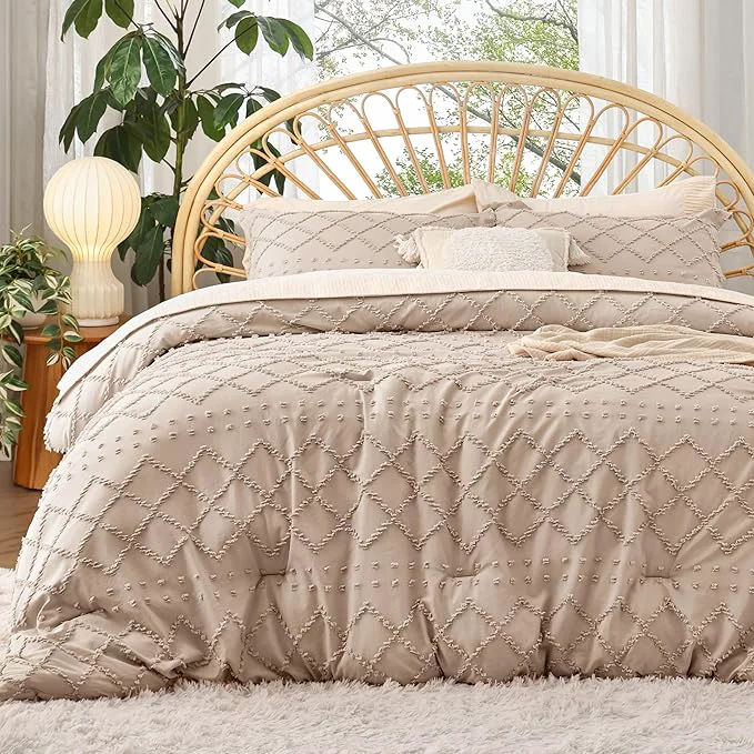 Effective Bedsure King Comforter Set - Warm Tan Comforter Boho Tufted Shabby Chic Bedding for Kids 3 Pieces Vintage Farmhouse Bed Set for All Seasons Fluffy Soft Bedding with 2 Pillow Shams Environmentally Friendly